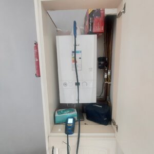 Ideal Logic Boiler Installation with Magna Clean work in progress